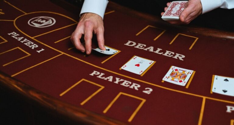تاکتیک‌های بلک‌جک: راهنمای جامع برای بهبود تصمیمات بازی